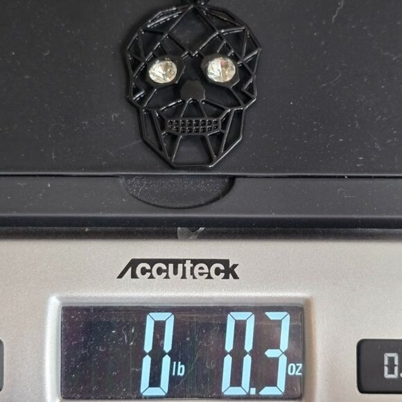 ๐ Black Skull Earrings with Rhinestone Eyes (NWOT) - Picture 6 of 6